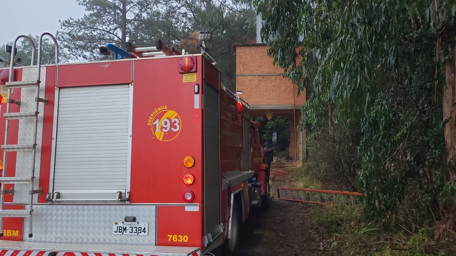 unidade móvel atendimento bombeiros incêndio veranópolis kom